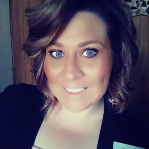 Meet your Posher, Charolett